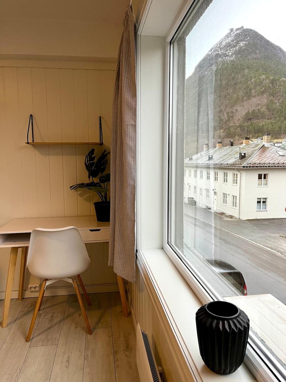 Apartment In The Heart Of Åndalsnes Екстериор снимка